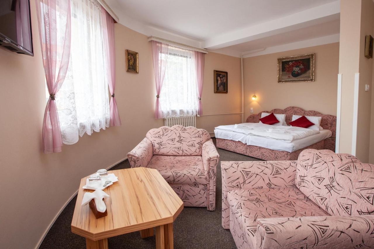 Hotel Stella Plzeň Extérieur photo