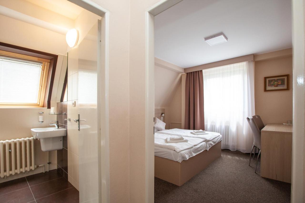 Hotel Stella Plzeň Extérieur photo