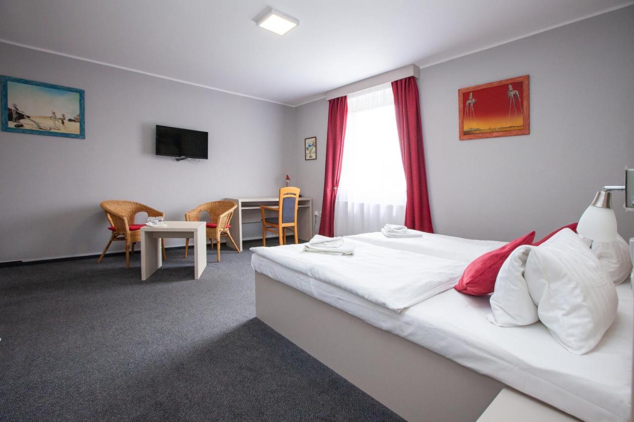 Hotel Stella Plzeň Extérieur photo